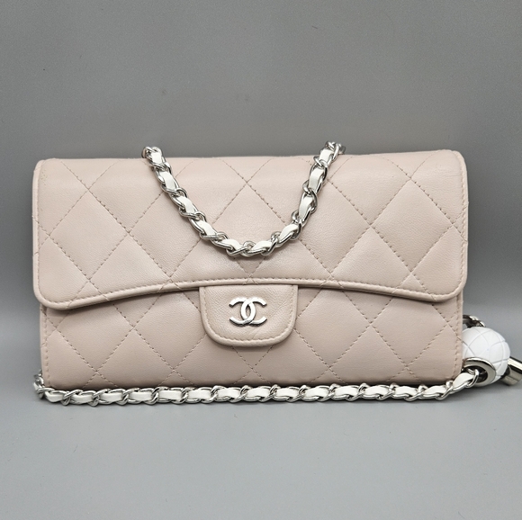 🌸CHANEL Authentic Matelassé Lambskin Long Wallet/Clutch🌸 - Picture 5 of 16